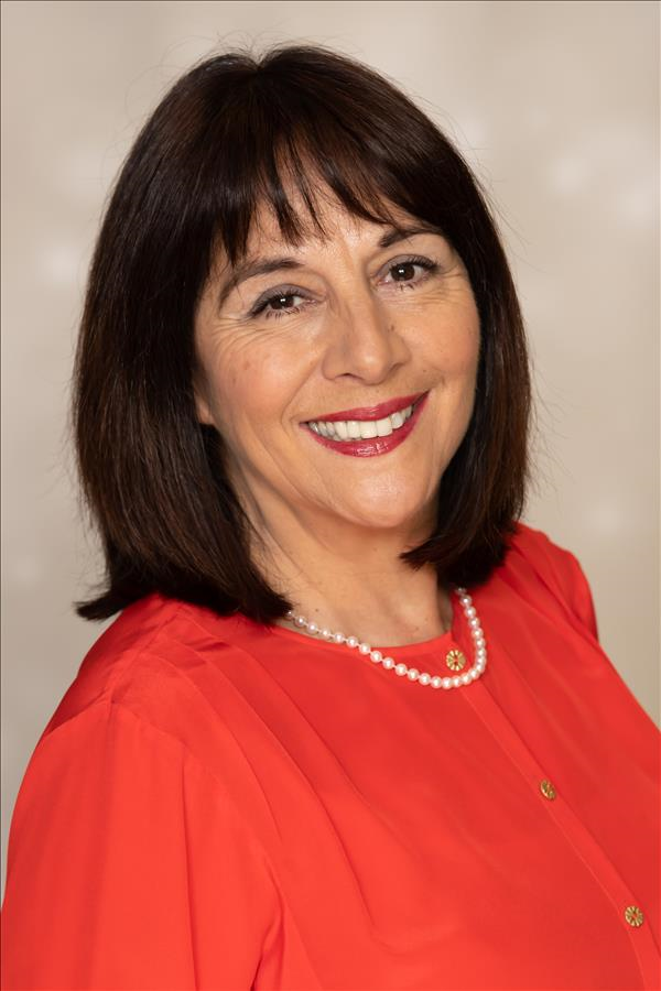 Claudia Colwell